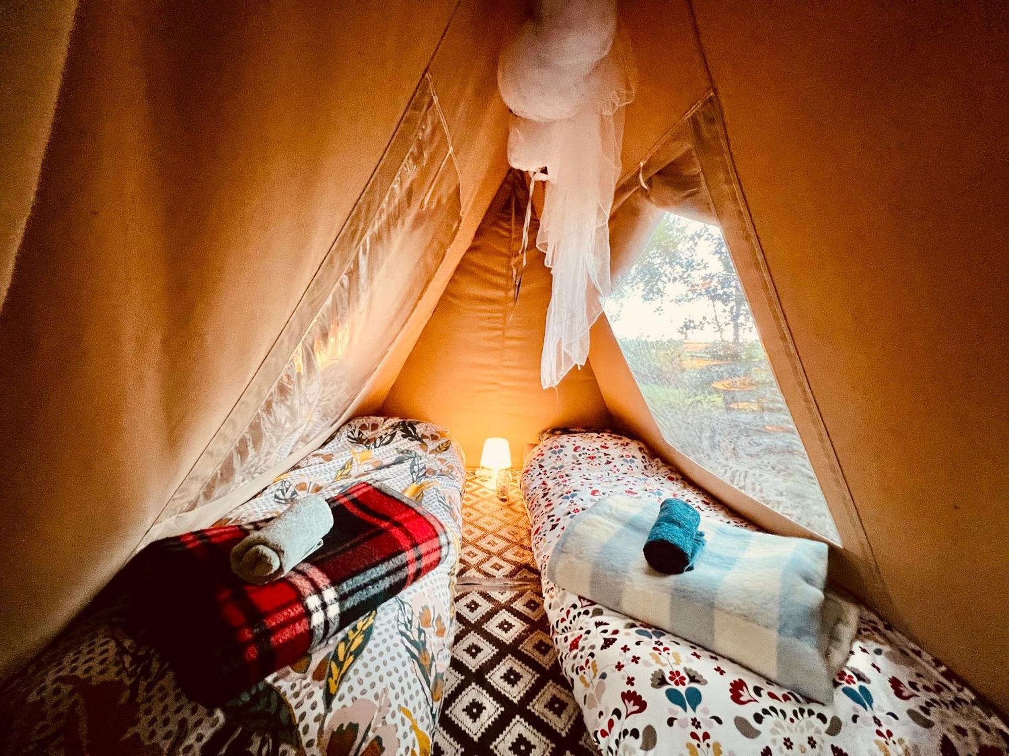 Eco-Camping De Helleborus, Yurt, Bell & Safari Tent, Pipo, Caravans, Dorms And Units Groningen Exterior foto