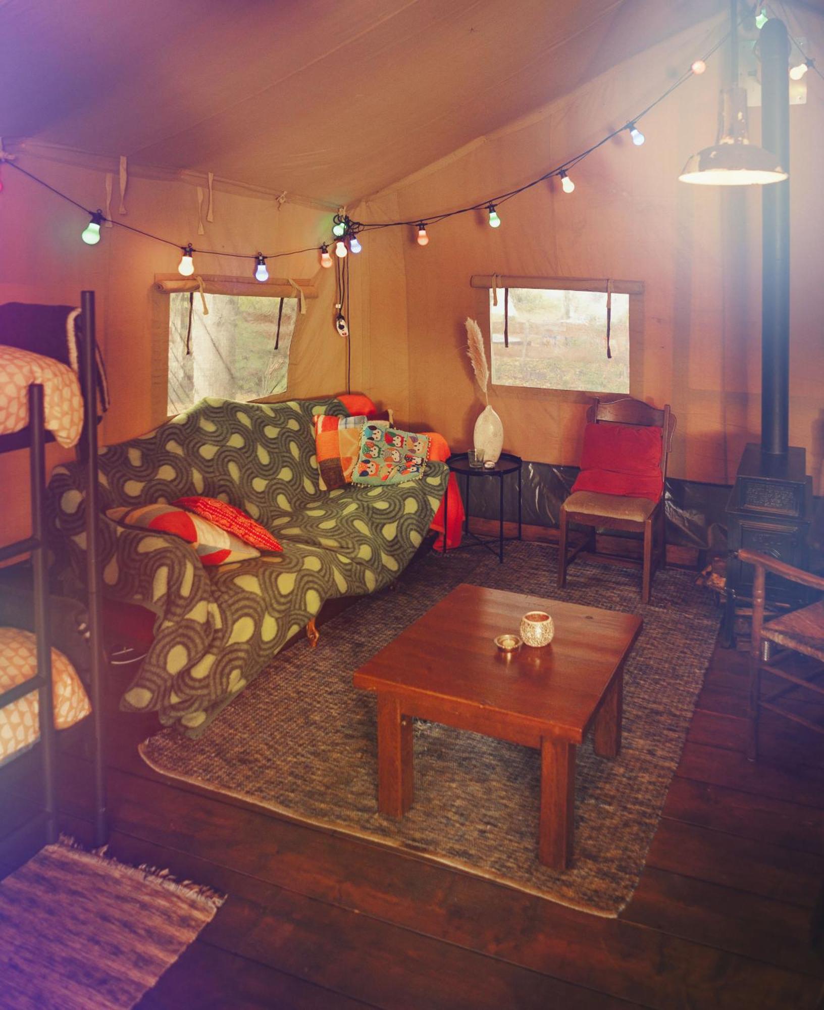 Eco-Camping De Helleborus, Yurt, Bell & Safari Tent, Pipo, Caravans, Dorms And Units Groningen Exterior foto