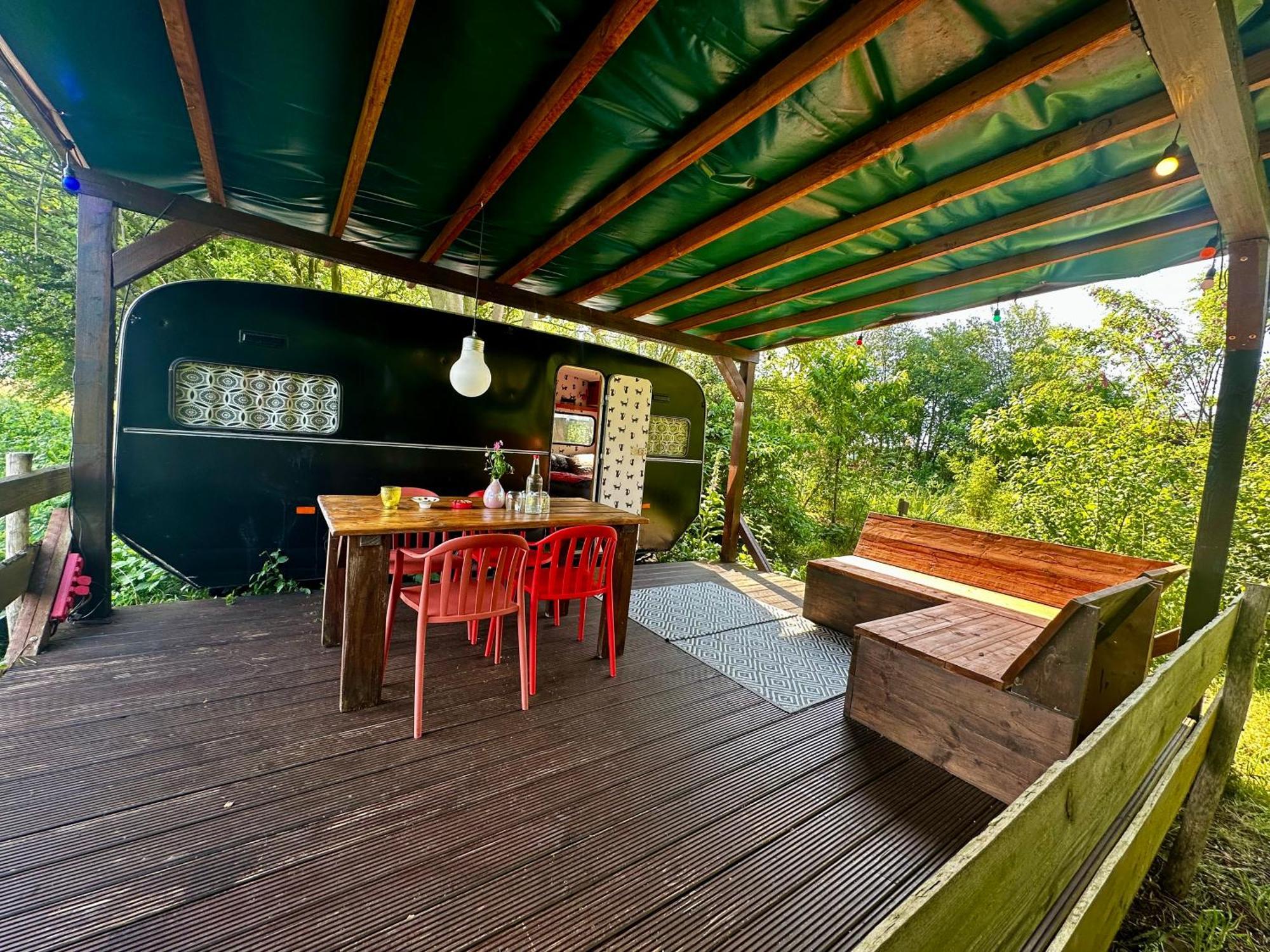Eco-Camping De Helleborus, Yurt, Bell & Safari Tent, Pipo, Caravans, Dorms And Units Groningen Exterior foto