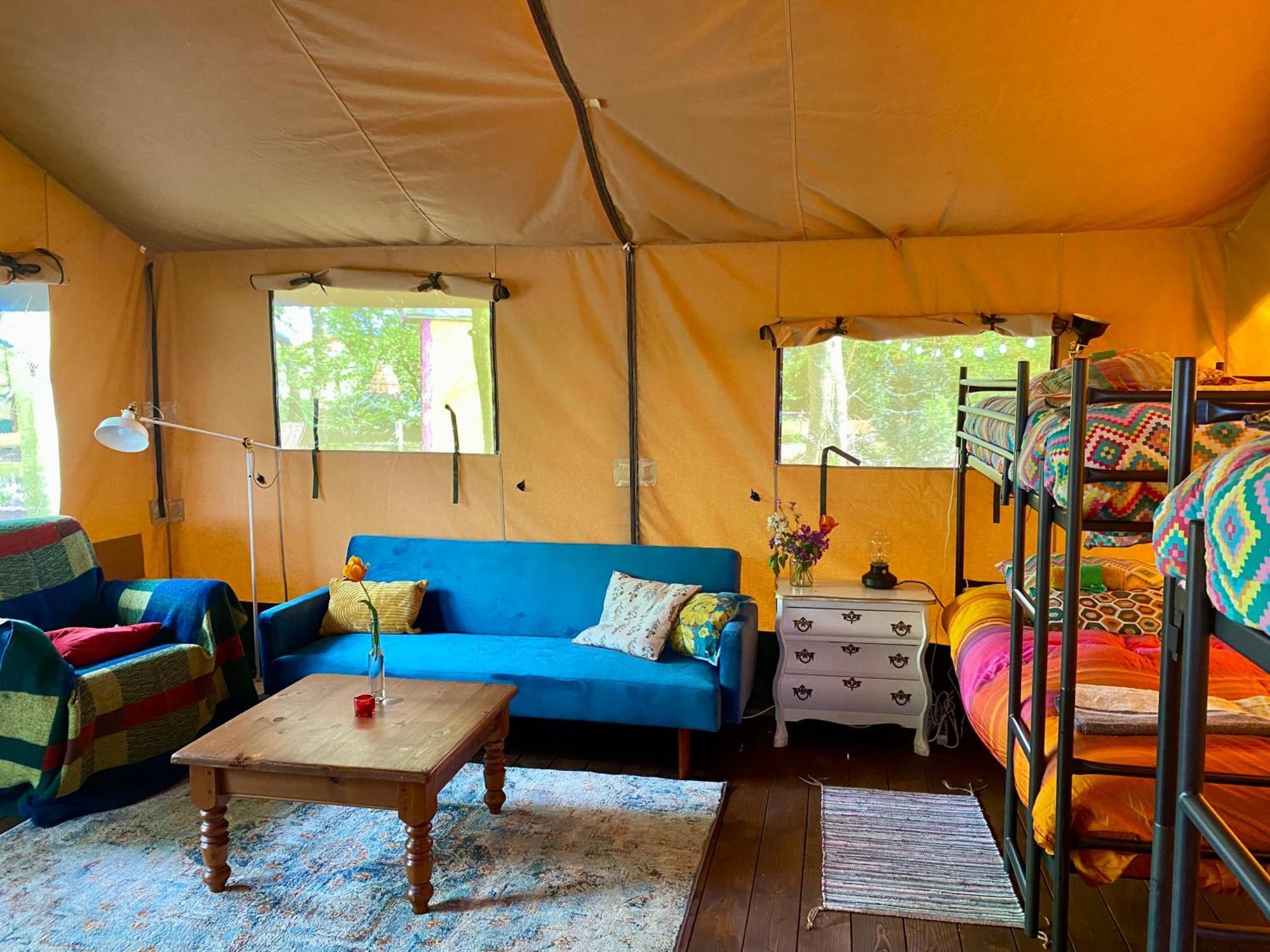 Eco-Camping De Helleborus, Yurt, Bell & Safari Tent, Pipo, Caravans, Dorms And Units Groningen Exterior foto